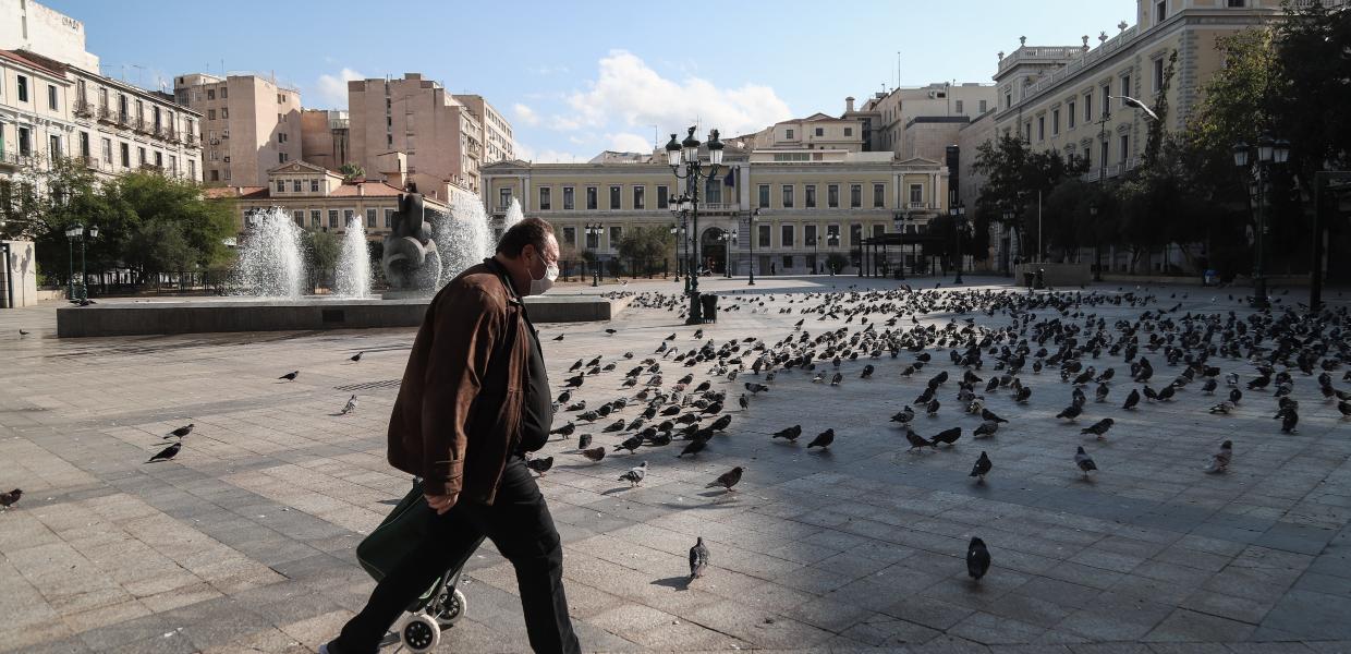 Στιγμιότυπο από το κέντρο της Αθήνας στο lockdown