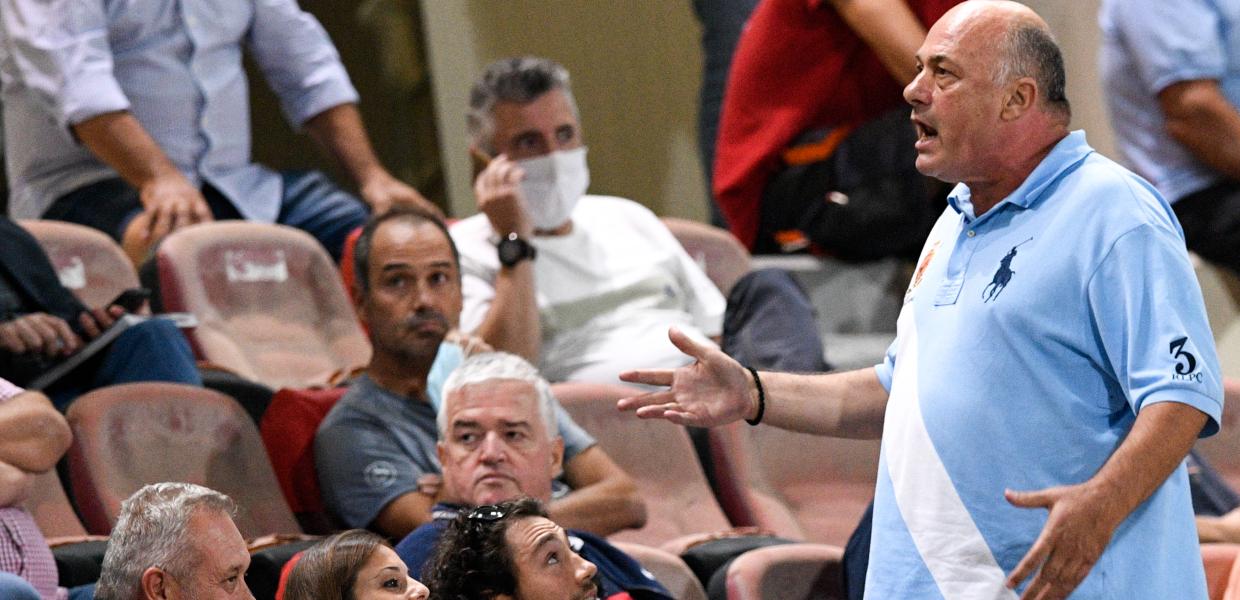 Aχιλλέας Μπέος γήπεδο εξέδρα