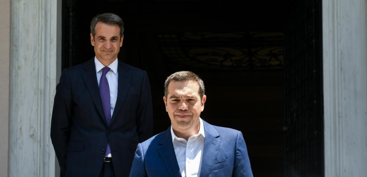 Κυριάκος Μητσοτάκης και Αλέξης Τσίπρας στο Μαξίμου