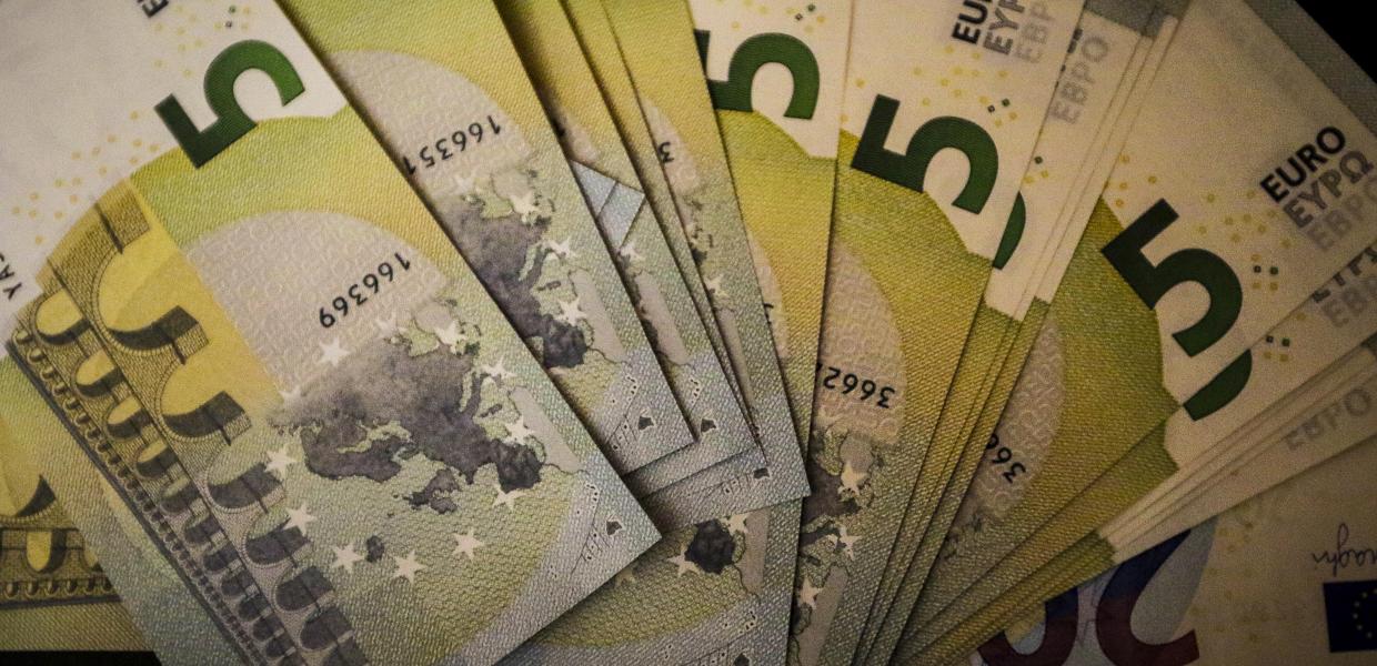 Χρήματα ευρώ χαρτονομίσματα
