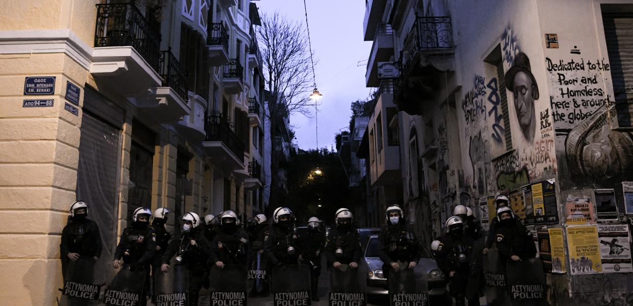 Άνδρες των ΜΑΤ στα Εξάρχεια