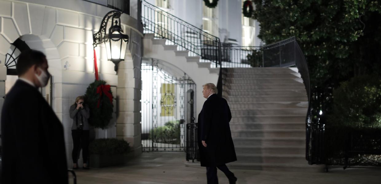 TRUMP LEUKOS OIKOS