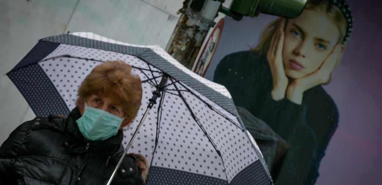 ΒΡΟΧΗ ΓΥΝΑΙΚΑ ΜΑΣΚΑ