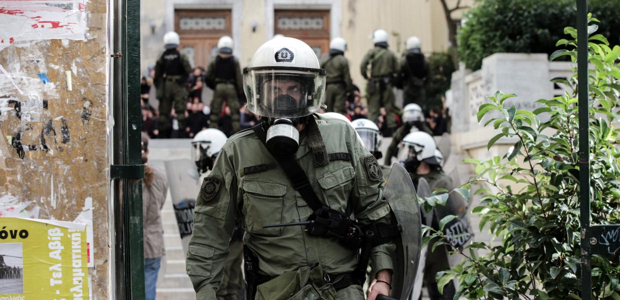 Αστυνομικοί στην ΑΣΟΕΕ 