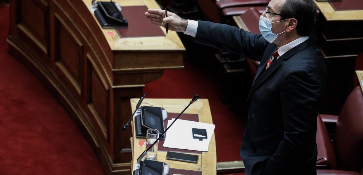 Ο Γιάννης Μπούγας στη Βουλή