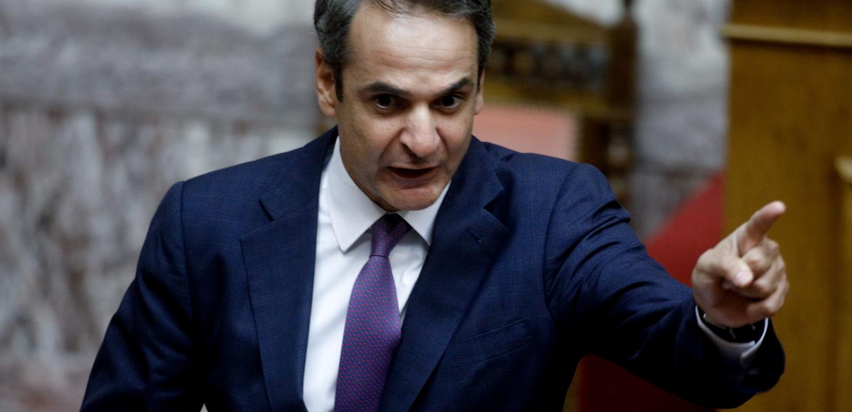 Μητσοτάκης Βουλή άγριος