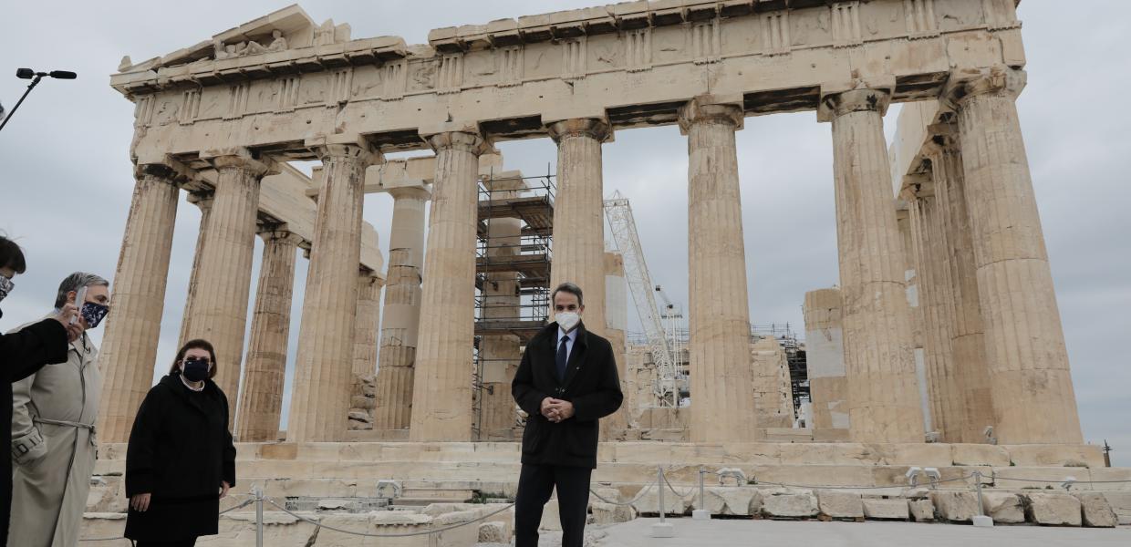 Μητσοτάκης και Μενδώνη στην Ακρόπολη