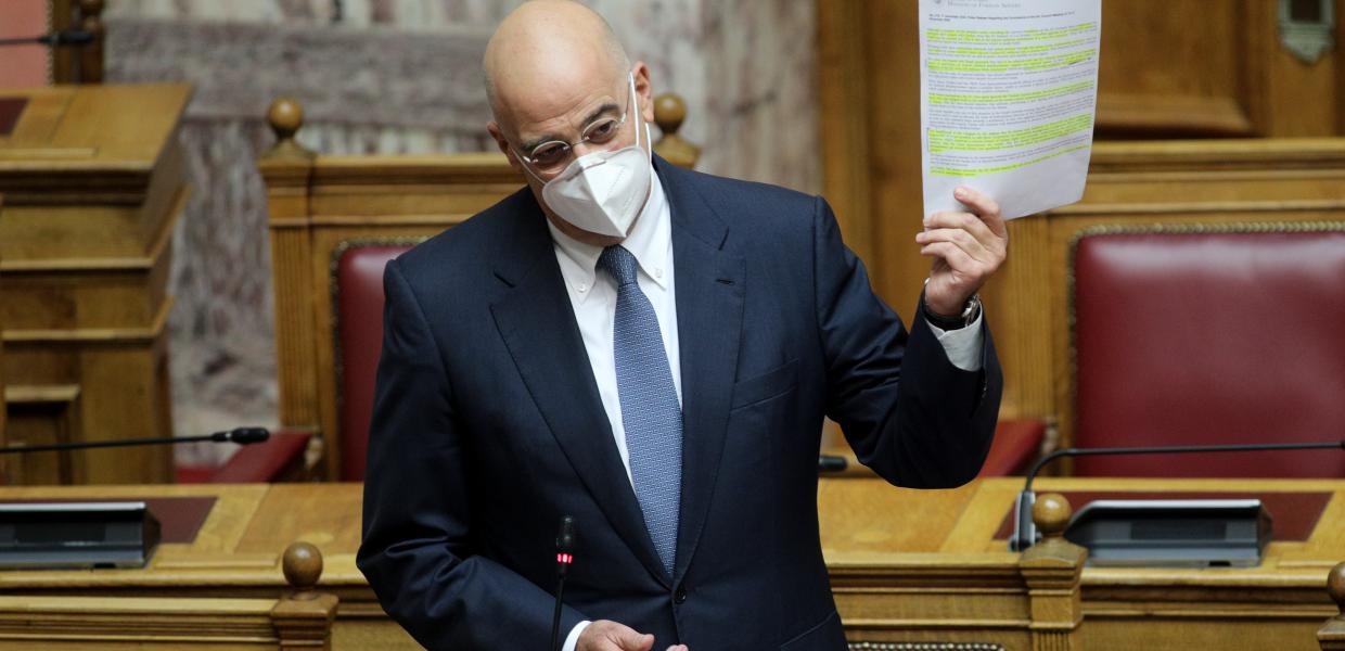 Ο Νίκος Δένδιας στη Βουλή