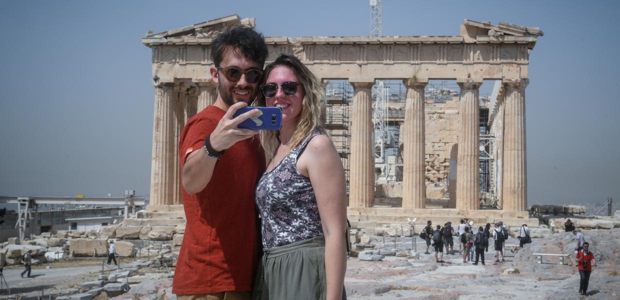 Ακρόπολη τουρίστες κινητό