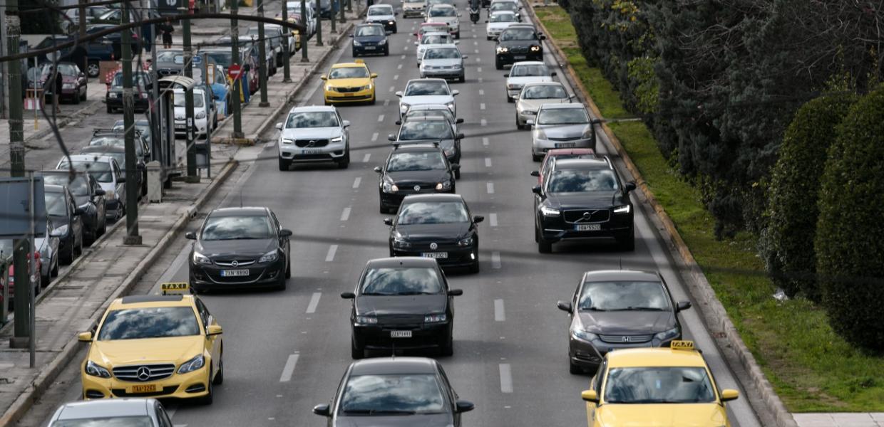 Μποτιλιάρισμα με αυτοκίνητα