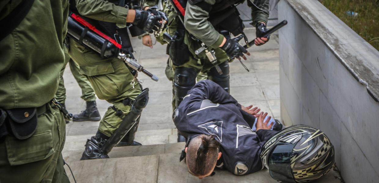 Αστυνομικοί με κλομπ
