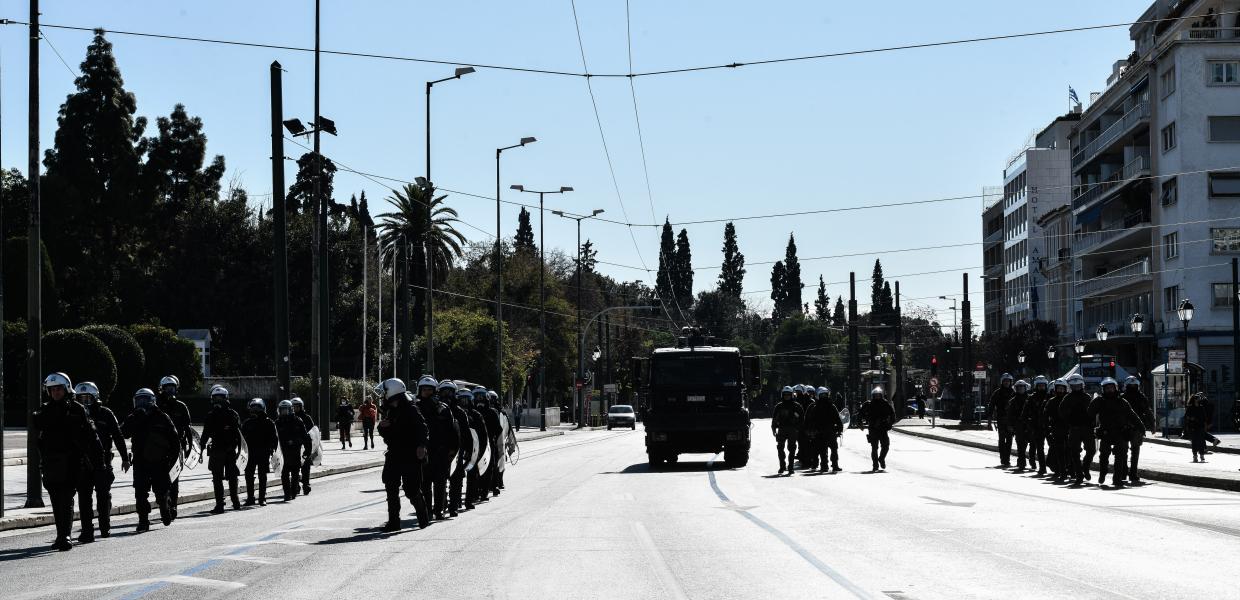 ΜΑΤ και αστυνομικοί