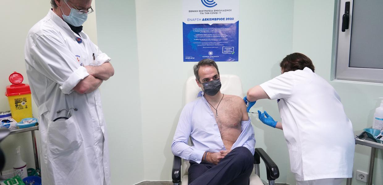 Ο Κυριάκος Μητσοτάκης και ο Σωτήρης Τσιόδρας