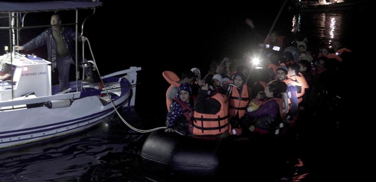Πρόσφυγες σε βάρκα
