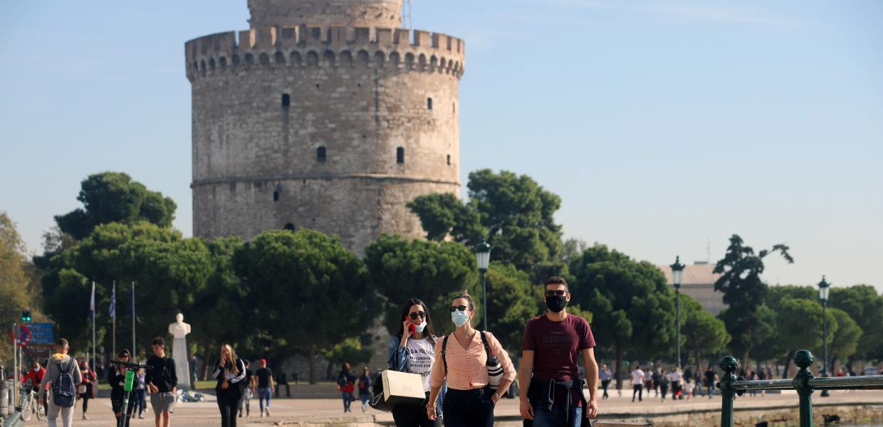 ΘΕΣΣΑΛΟΝΙΚΗ ΛΕΥΚΟΣ ΠΥΡΓΟΣ ΜΑΣΚΕΣ ΠΕΖΟΙ