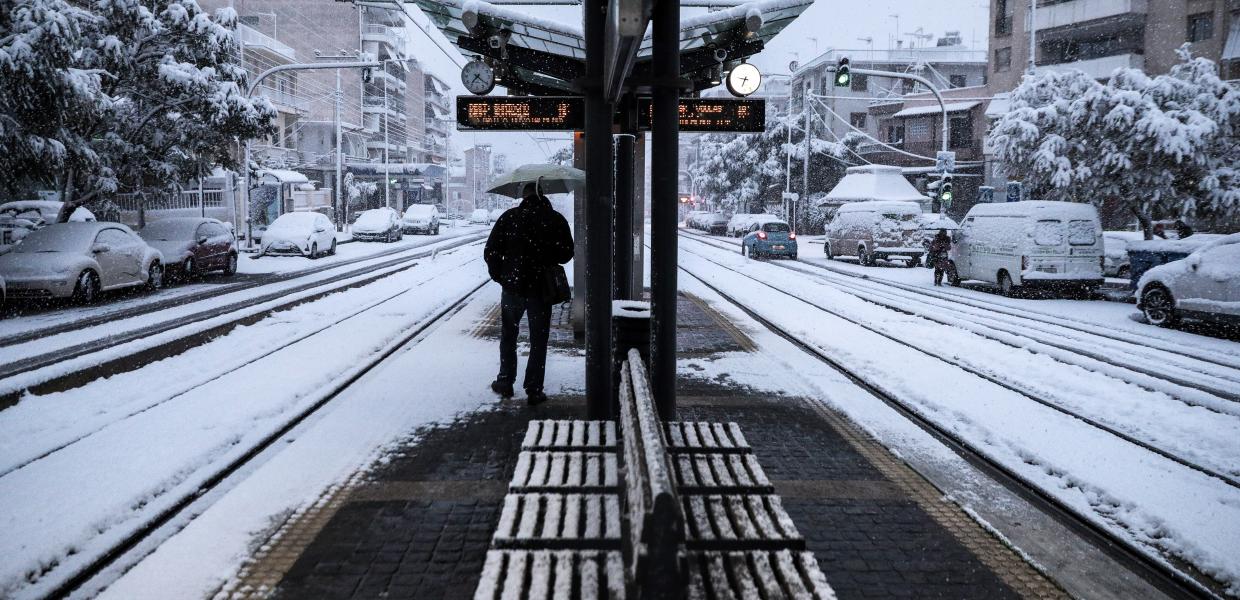 ΤΡΑΜ ΧΙΟΝΙ ΕΠΙΒΑΤΗΣ ΣΤΑΘΜΟΣ