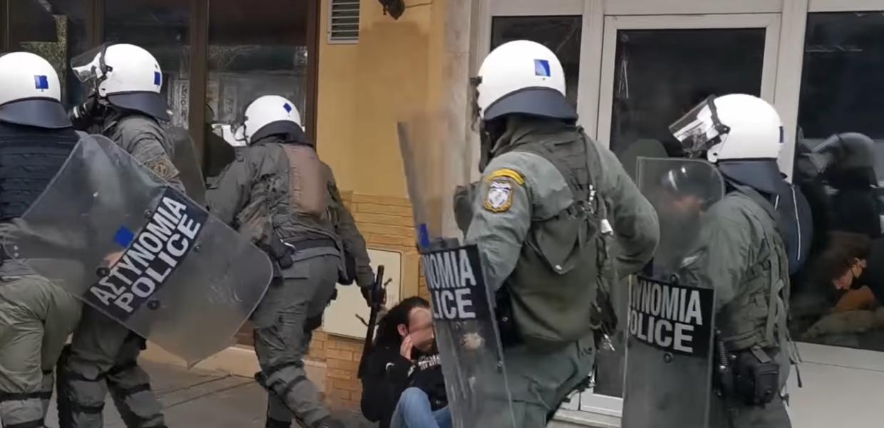 Επίθεση των ΜΑΤ