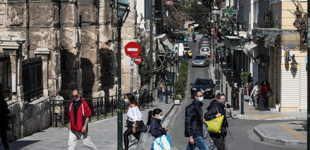 Στιγμιότυπο από το Μοναστηράκι εν μέσω lockdown
