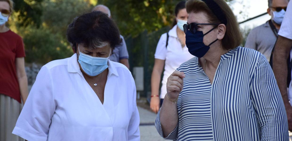 Η Άννα Παναγιωταρέα και η Λίνα Μενδώνη