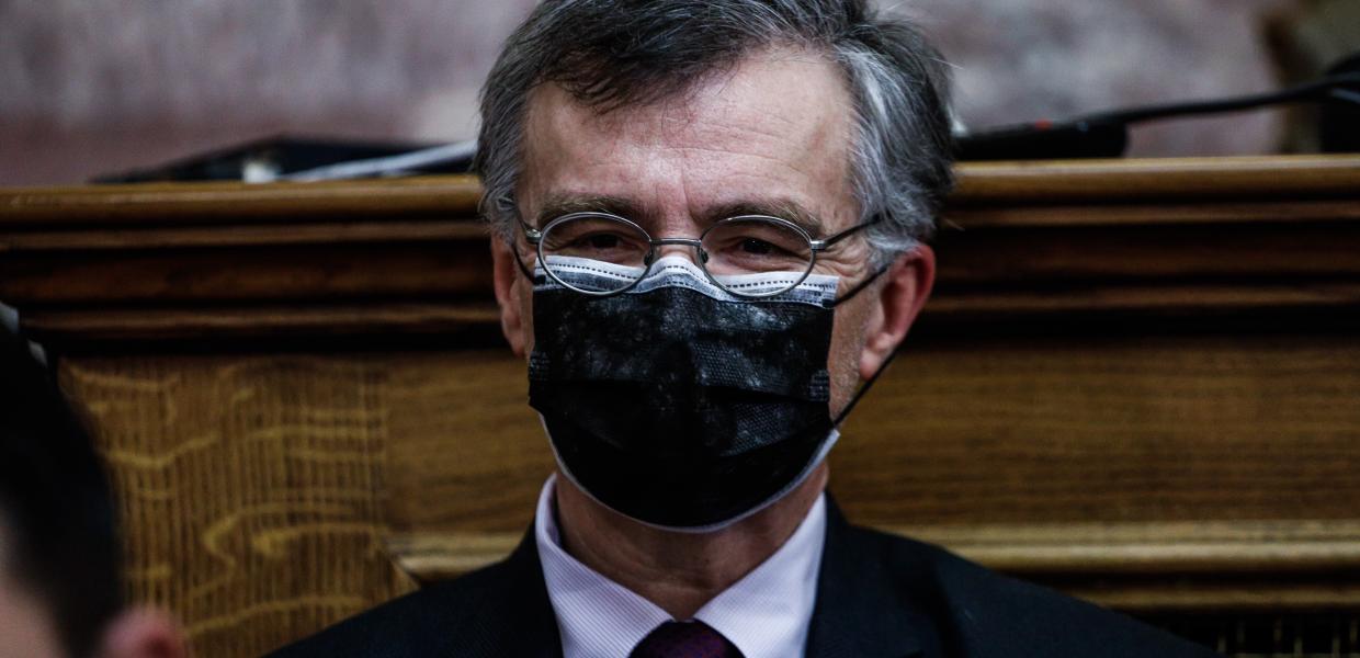 Ο Σωτήρης Τσιόδρας στη Βουλή