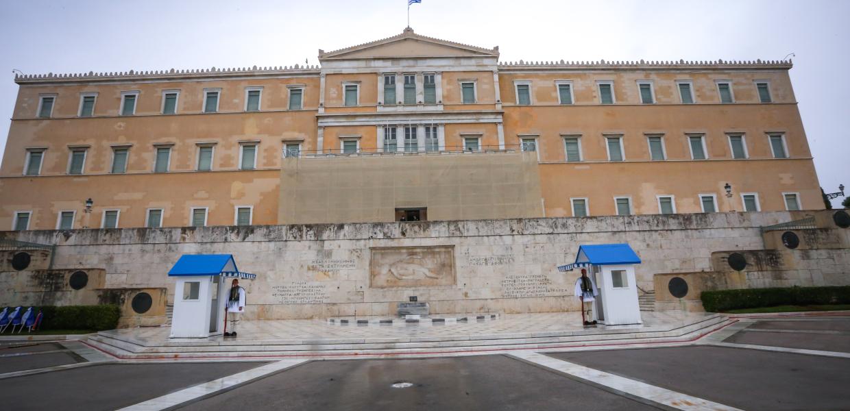 Η Βουλή εξωτερικά