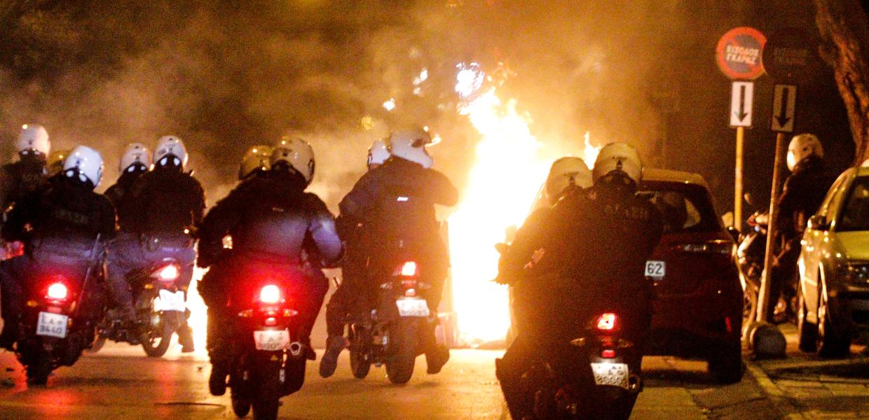 AΣΤΥΝΟΜΙΚΗ ΒΙΑ ΝΕΑ ΣΜΥΡΝΗ