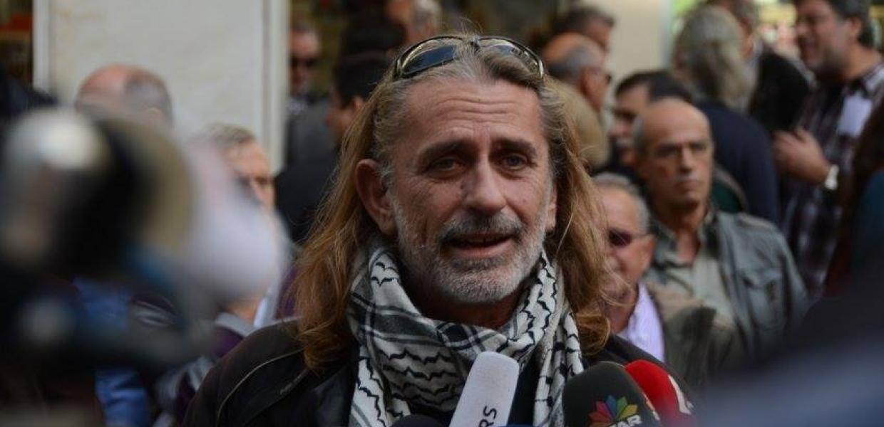 MAΡΙΟΣ ΛΩΛΟΣ