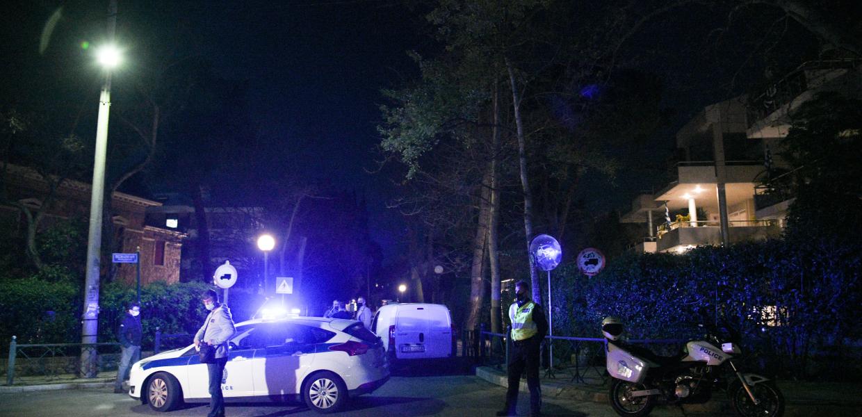 THΛΕΦΩΝΗΜΑ ΓΙΑ ΒΟΜΒΑ ΣΤΟ ΣΠΙΤΙ ΑΝΤΩΝΗ ΣΑΜΑΡΑ ΣΤΗΝ ΚΗΦΙΣΙΑ