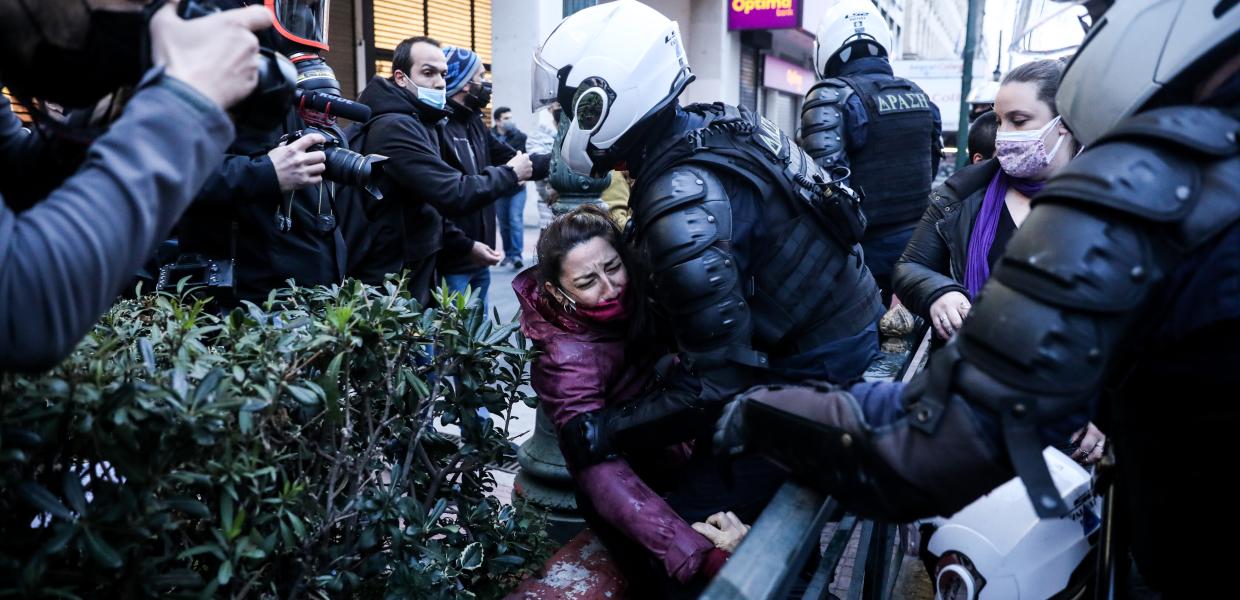 Επίθεση της αστυνομίας σε πορεία αλληλεγγύης στον Δημήτρη Κουφοντίνα