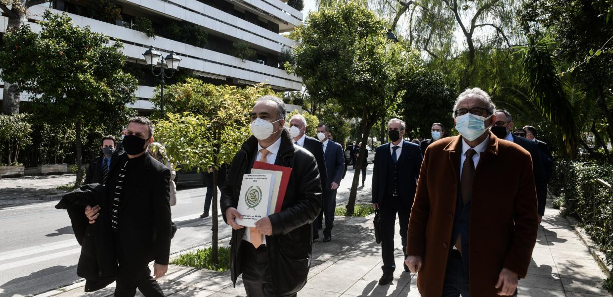 Διαμαρτυρία Δικηγόρων στο Μαξίμου