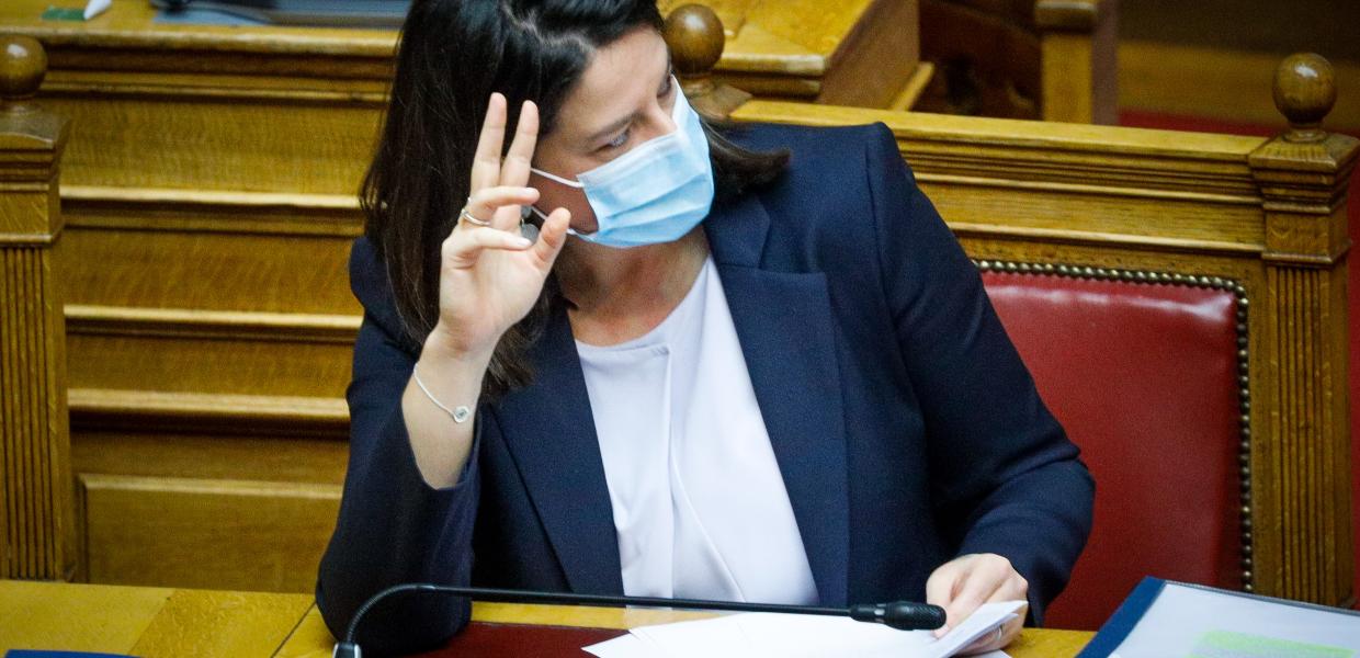 Η Νίκη Κεραμέως στη Βουλή