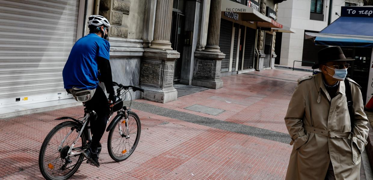 Στιγμιότυπο από το κέντρο της Αθήνας εν μέσω lockdown