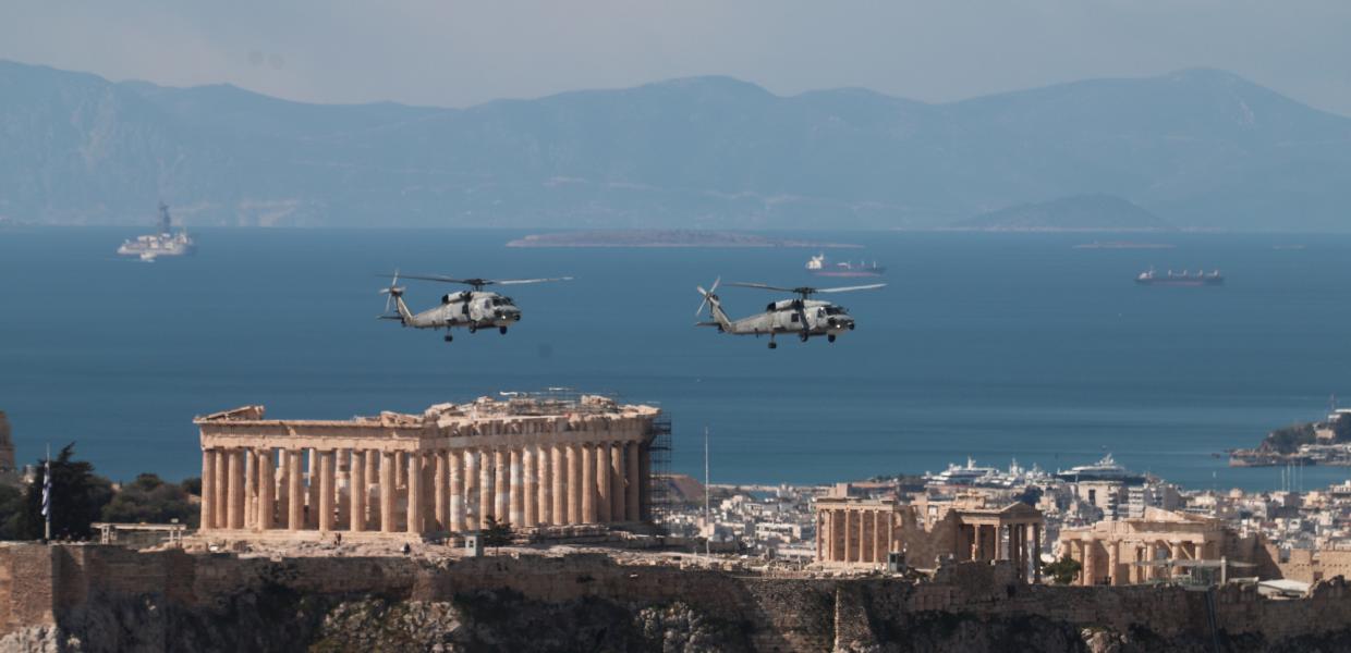 Μαχητικά αεροσκάφη πάνω από την Ακρόπολη
