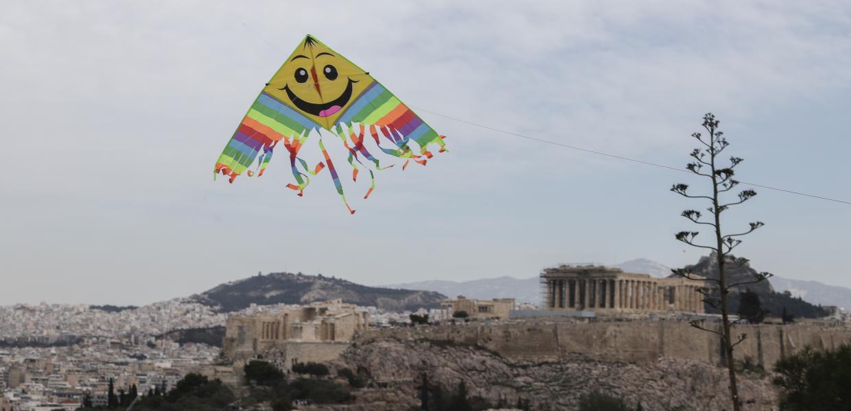 Χαρταετός στο λόφο του Φιλοπάππου