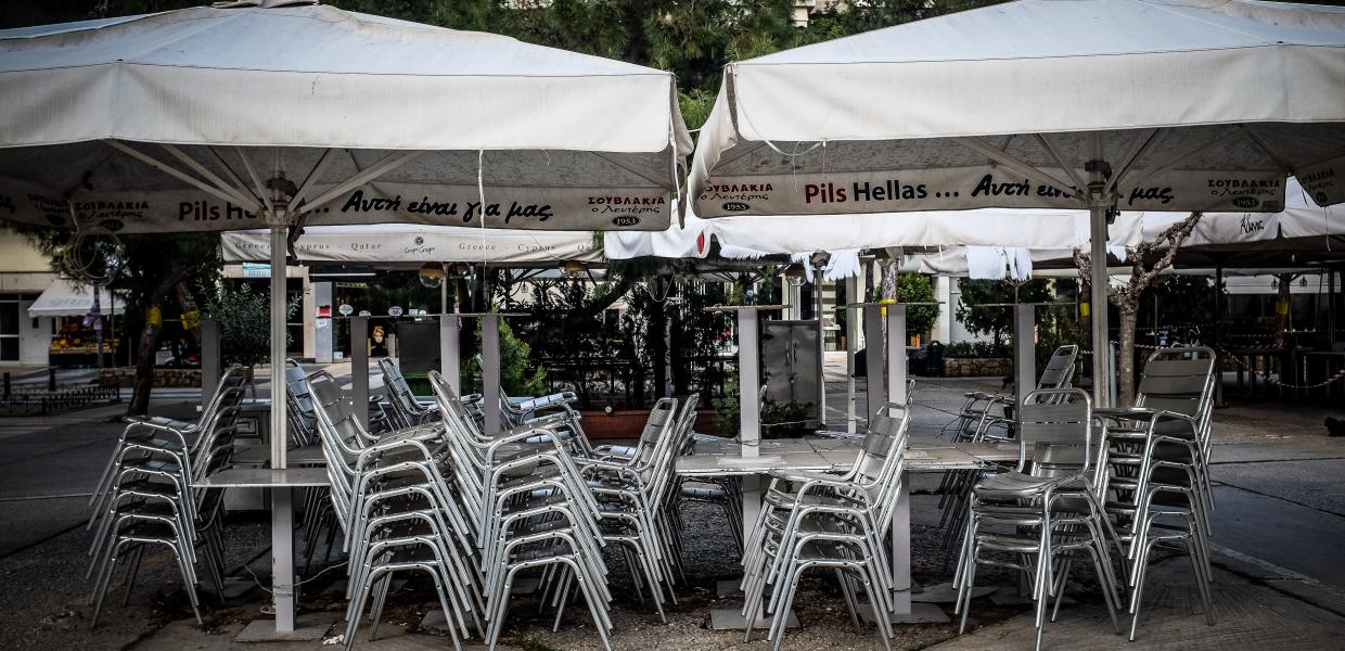 Καρέκλες από κατάστημα στην εστίαση