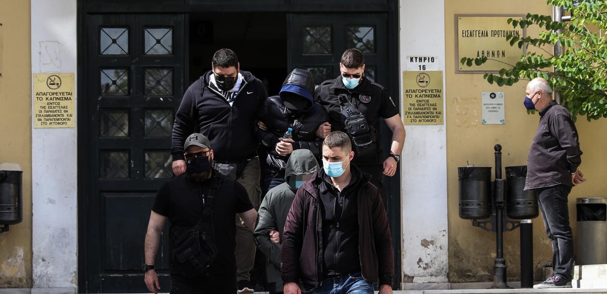 Ο Μένιος Φουρθιώτης απολογείται στον εισαγγελέα
