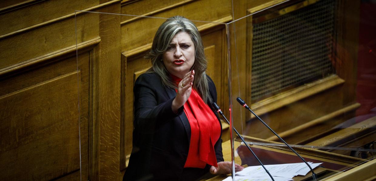 Η Ευαγγελία Λιακούλη στη Βουλή