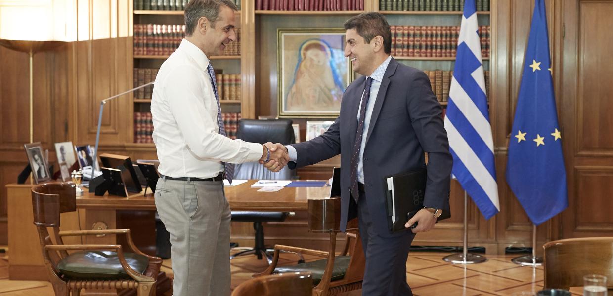 Κυριάκος Μητσοτάκης και Λευτέρης Αυγενάκης στο Μέγαρο Μαξίμου