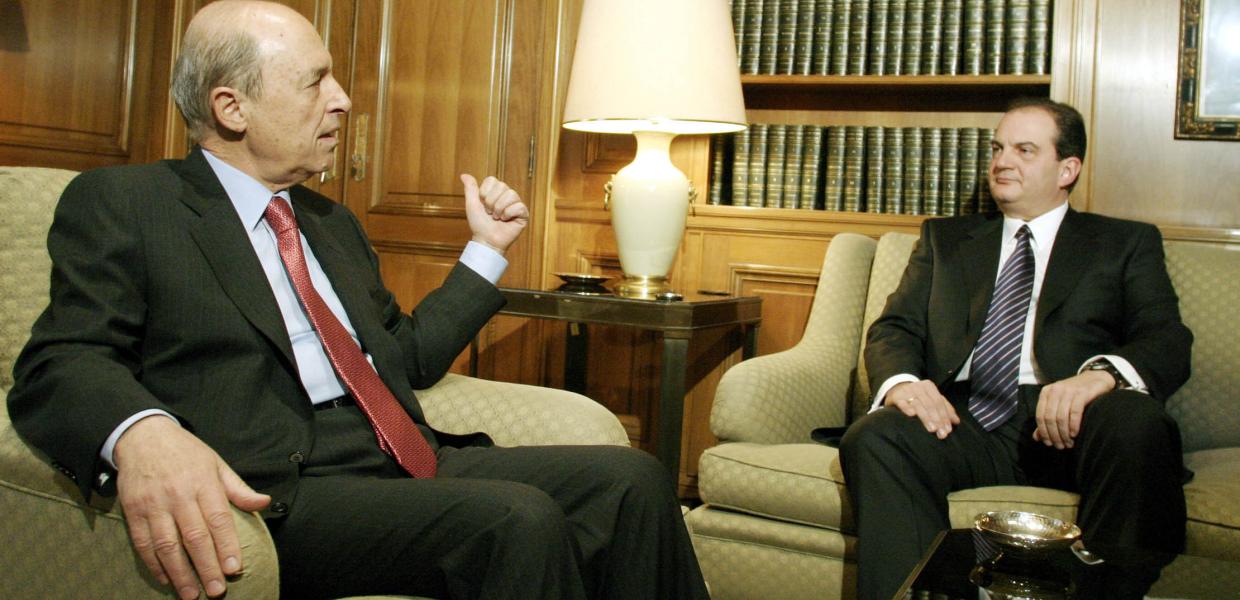 Κώστας Σημίτης και Κώστας Καραμανλής στο Μέγαρο Μαξίμου
