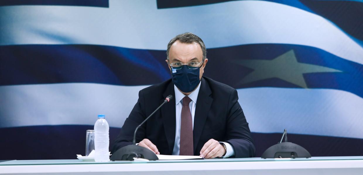 Ο Χρήστος Σταϊκούρας κατά τη διάρκεια ανακοινώσεων