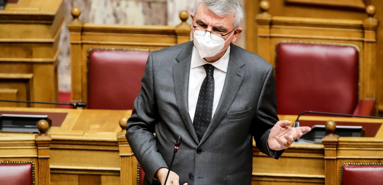 Ο υφυπουργός Εργασίας Παναγιώτης Τσακλόγλου στη Βουλή