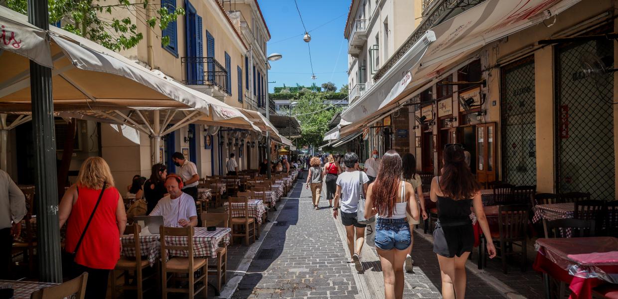 ΑΘΗΝΑ ΠΛΑΚΑ ΤΟΥΡΙΣΜΟΣ ΕΣΤΙΑΣΗ