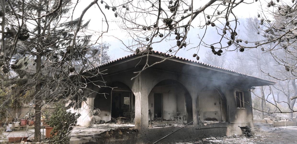 ΑΛΕΠΟΧΩΡΙ ΚΑΜΜΕΝΟ ΣΠΙΤΙ