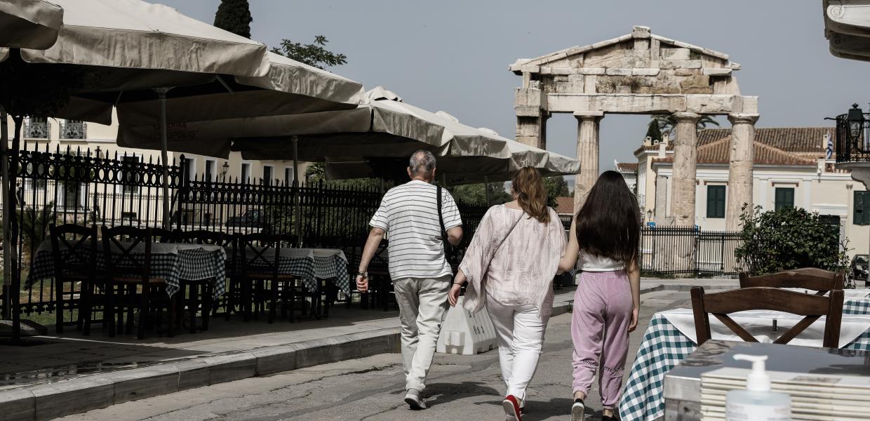 ΛΟΚΝΤΑΟΥΝ ΚΟΡΩΝΟΙΟΣ