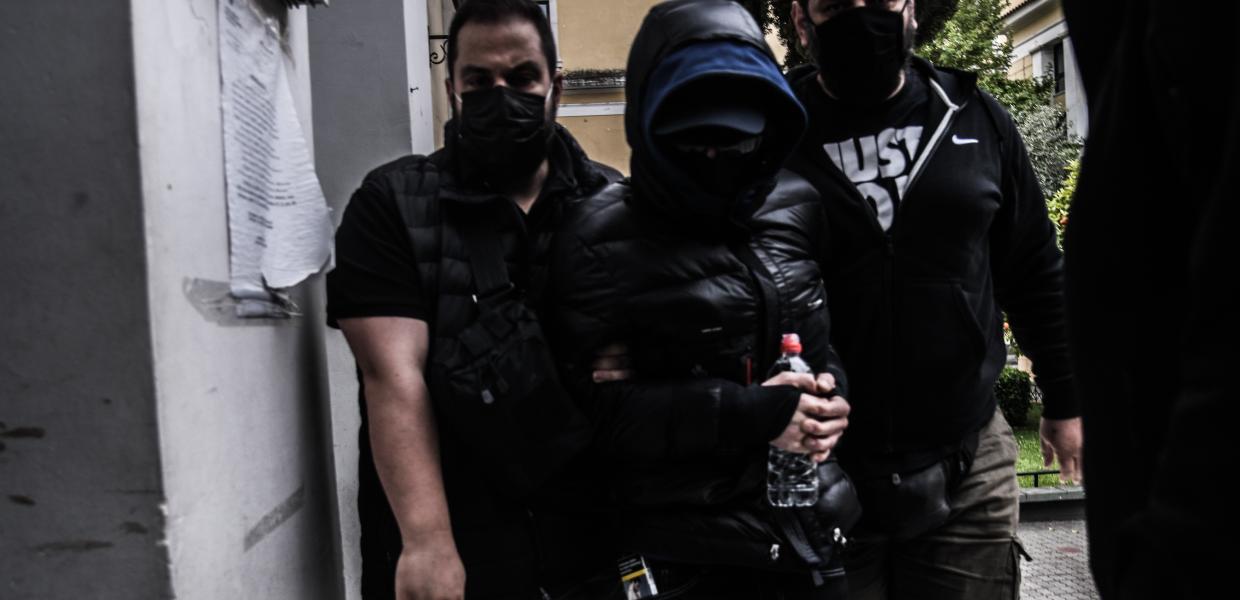 ΜΕΝΙΟΣ