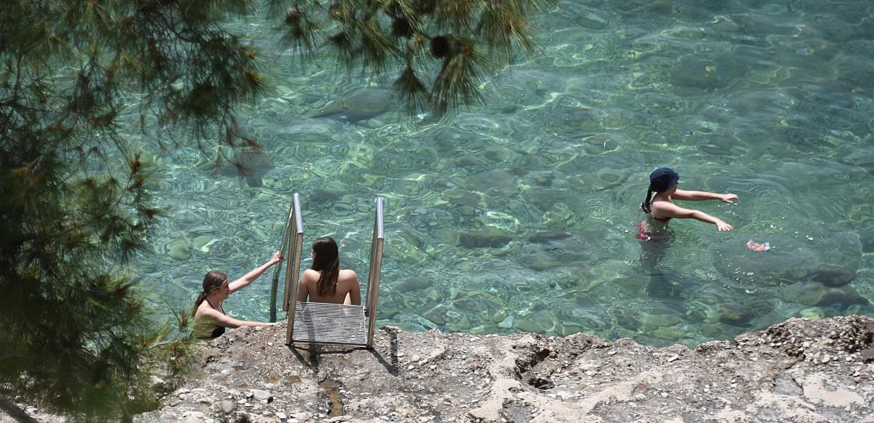 ΖΕΣΤΗ ΘΑΛΑΣΣΑ ΜΠΑΝΙΟ