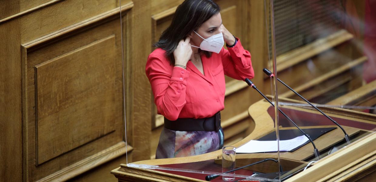 Η Όλγα Κεφαλογιάννη στη Βουλή