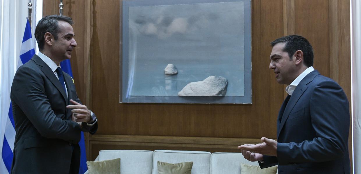 Κυριάκος Μητσοτάκης και Αλέξης Τσίπρας στο Μέγαρο Μαξίμου