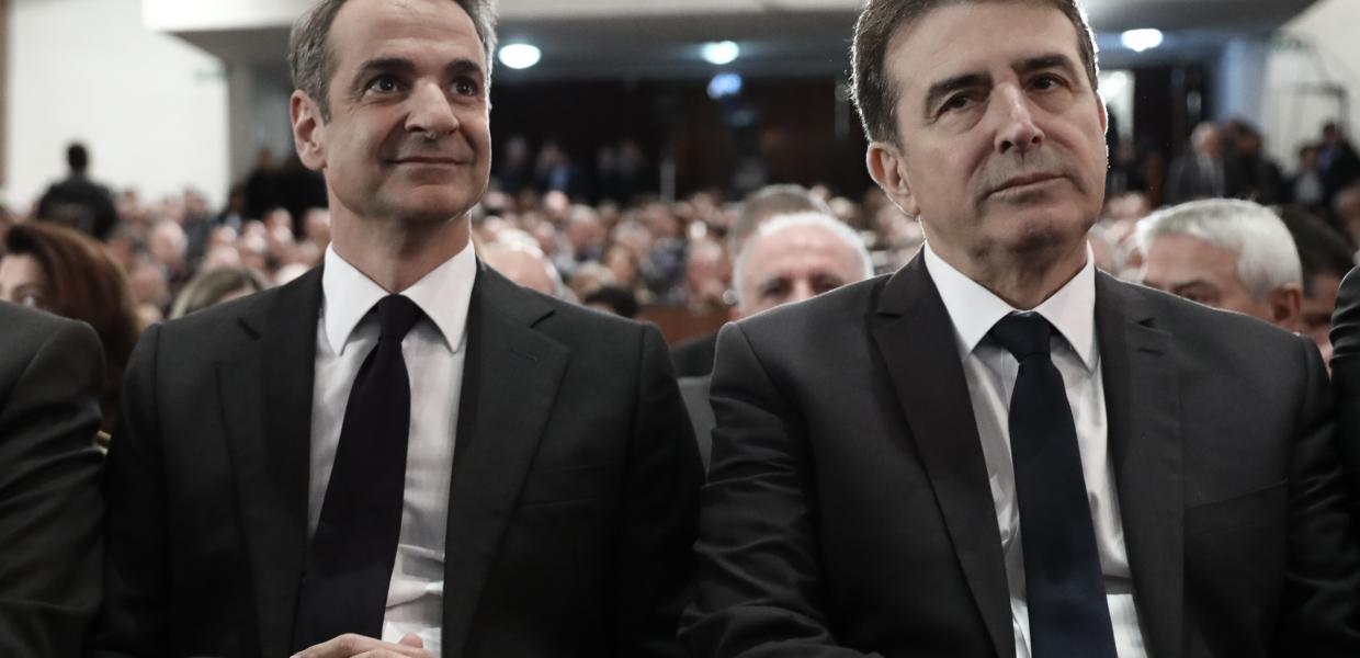 Κυριάκος Μητσοτάκης και Μιχάλης Χρυσοχοΐδης σε εκδήλωση