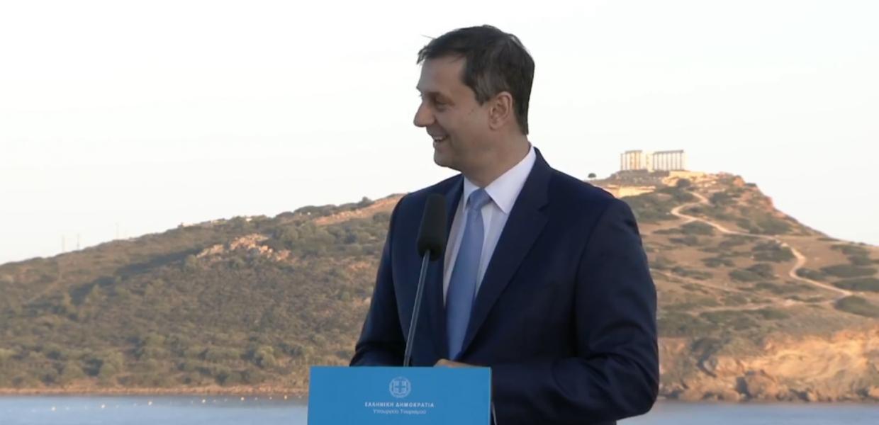 Ο Χάρης Θεοχάρης